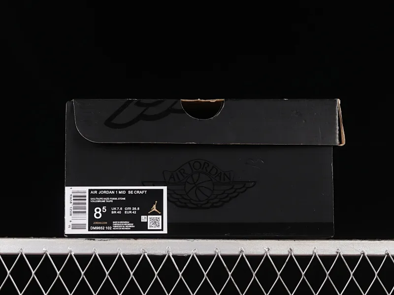 All categories Air Jordan Jordan series basketball shoes Air Jordan 1 Mid Air Jordan 1 Mid "Craft Sail" AJ1 Joe 1 brown gray China basketball shoes DM9652-102